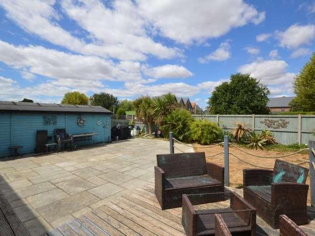 4 bed house for sale