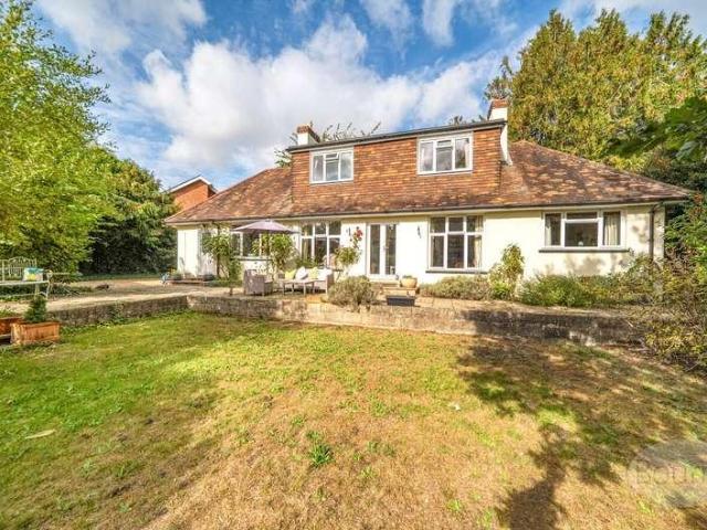 4 bed house for sale
