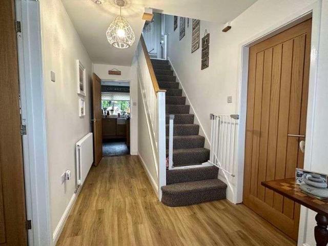 4 bed house for sale