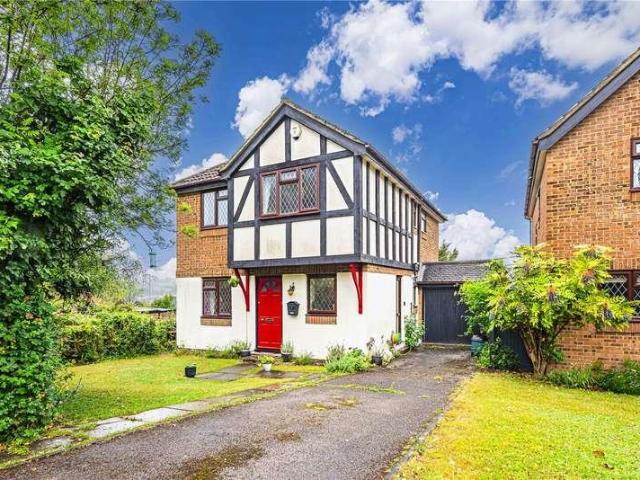 4 bed house for sale