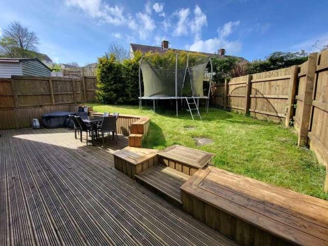 4 bed house for sale