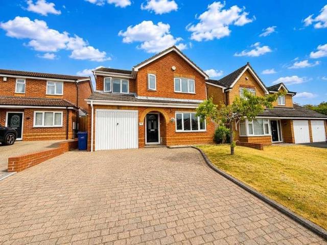 4 bed house for sale