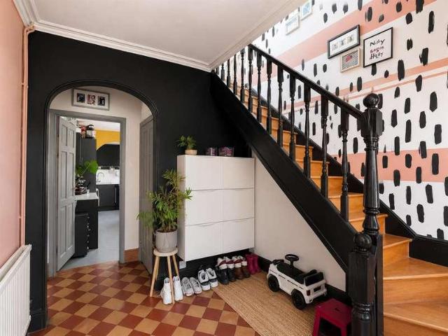 4 bed house for sale