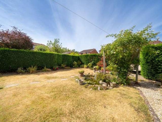4 bed house for sale