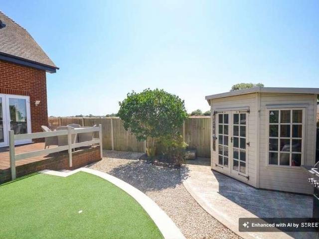 4 bed house for sale