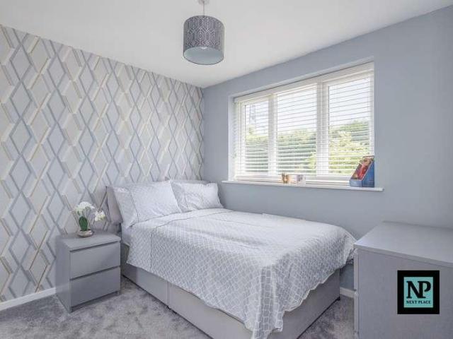 4 bed house for sale