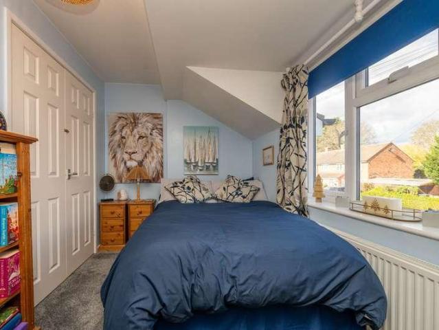 4 bed house for sale