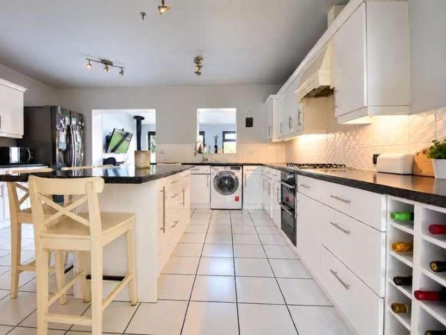 4 bed house for sale