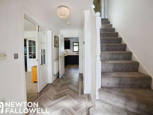 4 bed house for sale