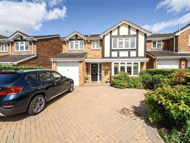 4 bed house for sale