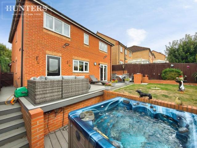 4 bed house for sale