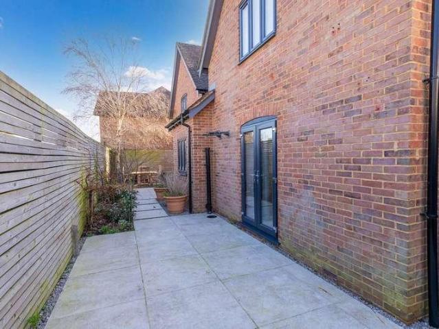 4 bed house for sale