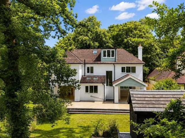 4 bed house for sale