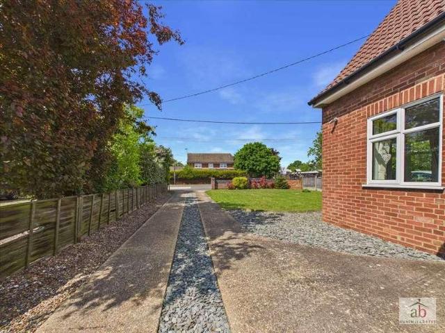4 bed house for sale