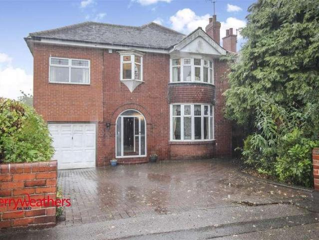 4 bed house for sale