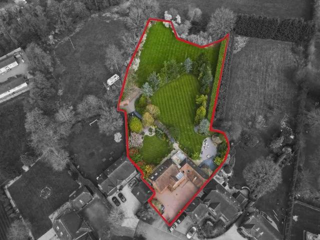 4 bed house for sale