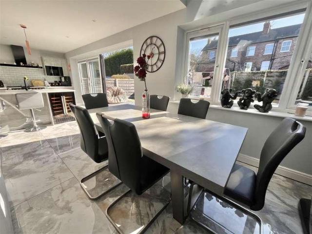 4 bed house for sale