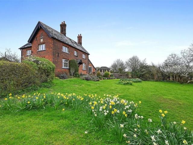 4 bed house for sale