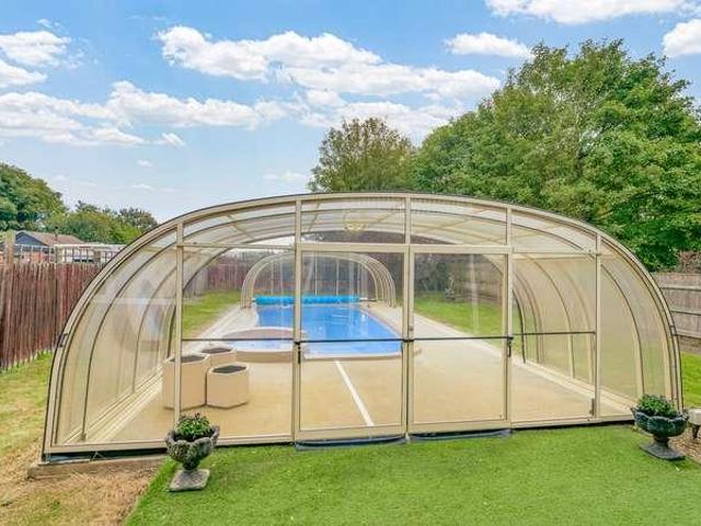 4 bed house for sale