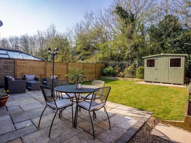 4 bed house for sale
