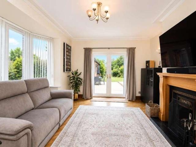 4 bed house for sale
