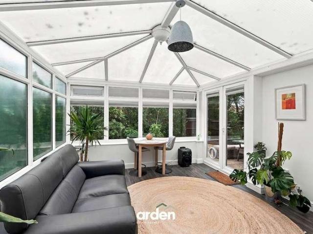 4 bed house for sale
