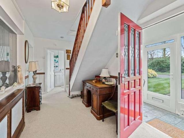 4 bed house for sale