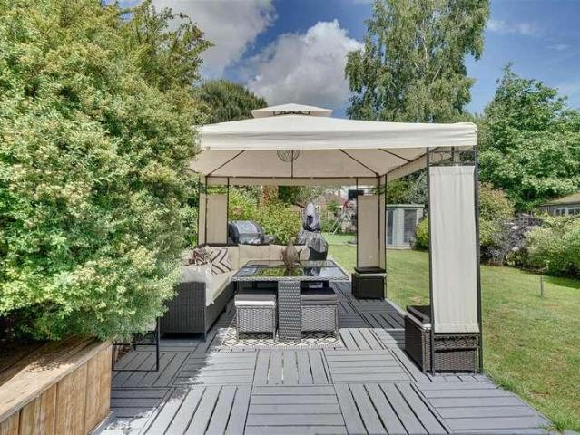 4 bed house for sale