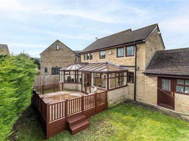 4 bed house for sale
