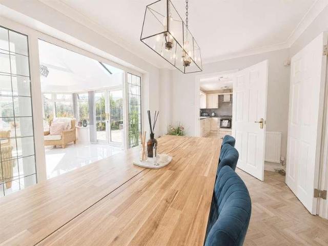 4 bed house for sale
