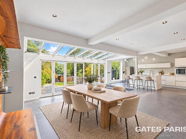4 bed house for sale