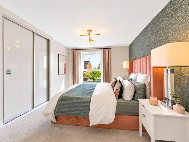 4 bed house for sale