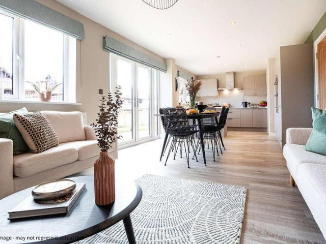 4 bed house for sale