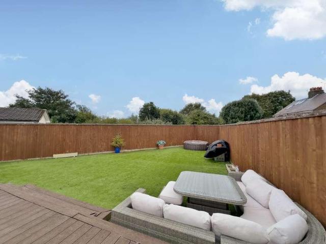 4 bed house for sale