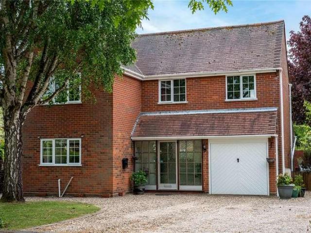 4 bed house for sale