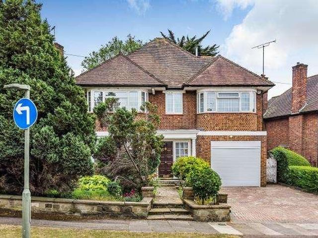 4 bed house for sale
