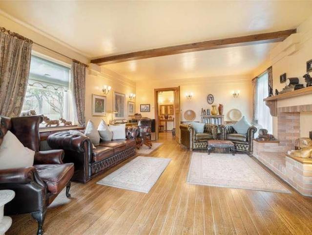 4 bed house for sale