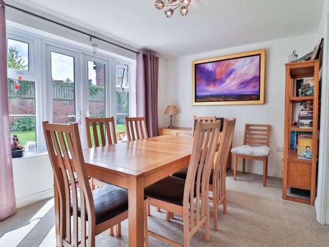 4 bed house for sale