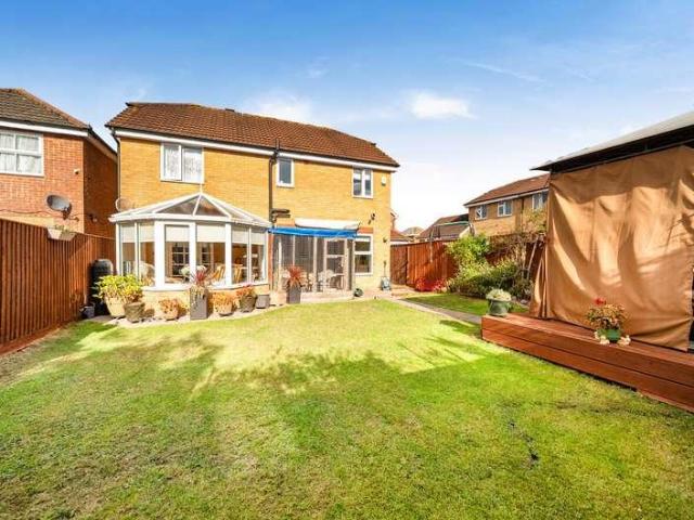 4 bed house for sale