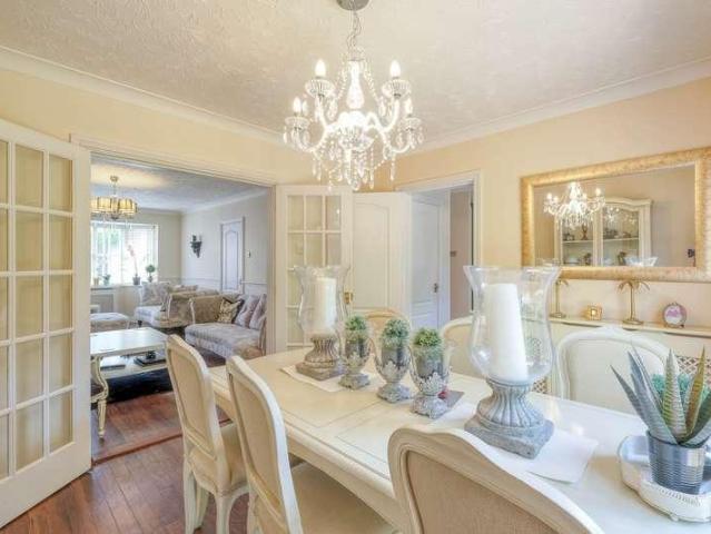 4 bed house for sale