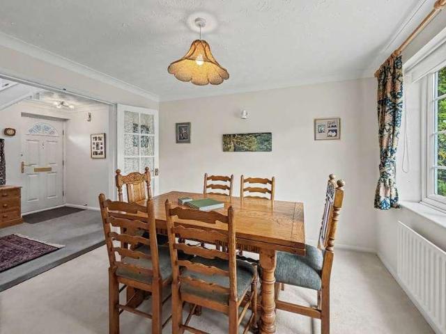 4 bed house for sale