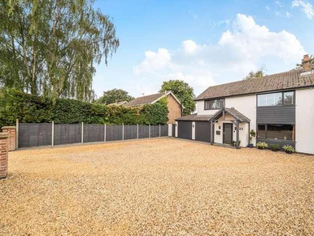 4 bed house for sale