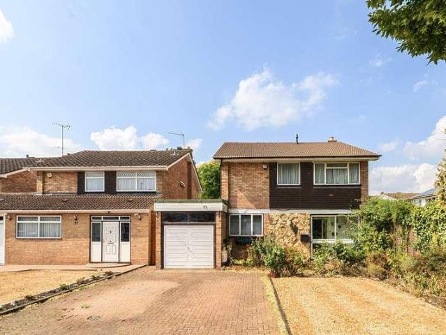 4 bed house for sale
