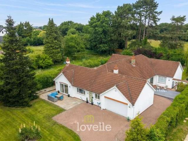4 bed house for sale