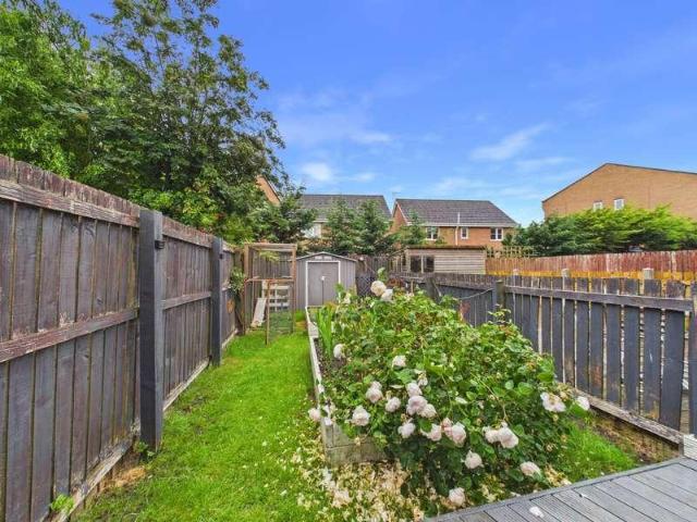 4 bed house for sale