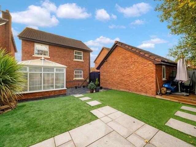 4 bed house for sale