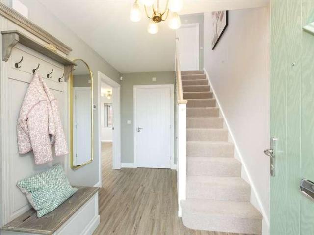 4 bed house for sale