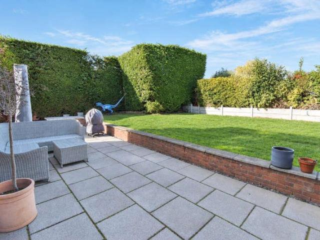 4 bed house for sale