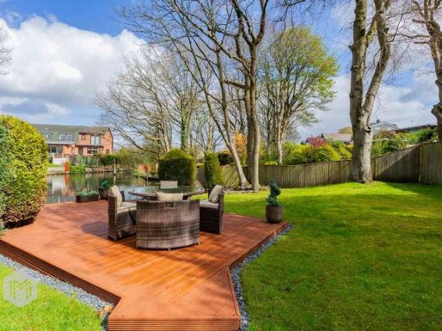 4 bed house for sale