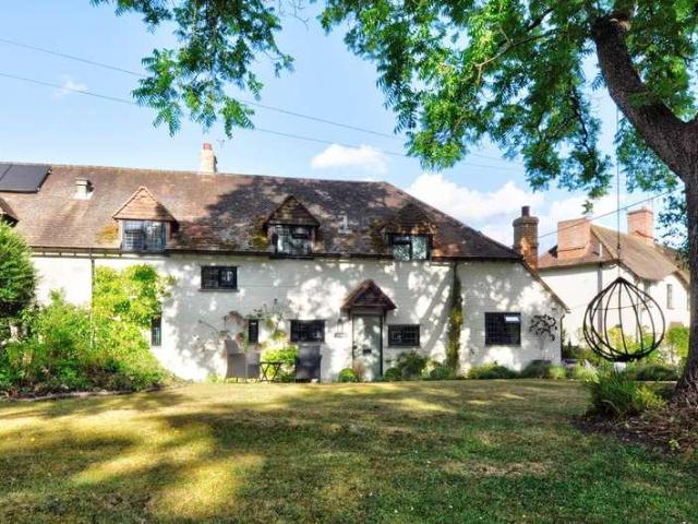 4 bed house for sale